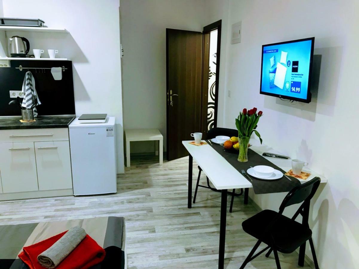 Zpula Center Apartments And Rooms Ngoại thất bức ảnh