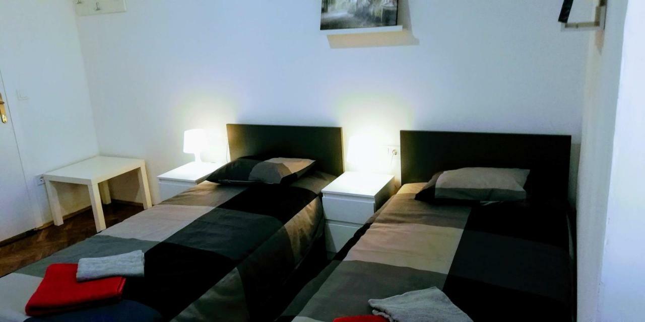 Zpula Center Apartments And Rooms Ngoại thất bức ảnh