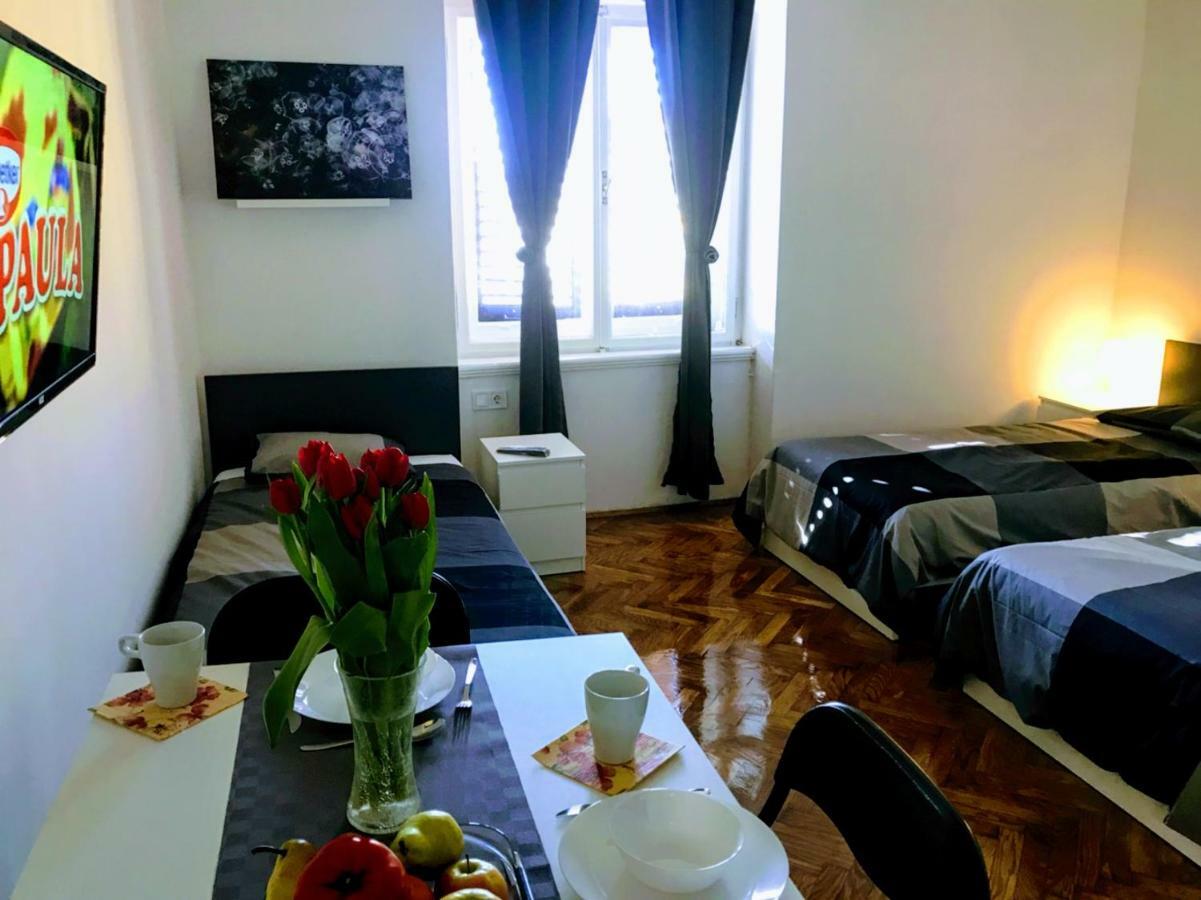 Zpula Center Apartments And Rooms Ngoại thất bức ảnh