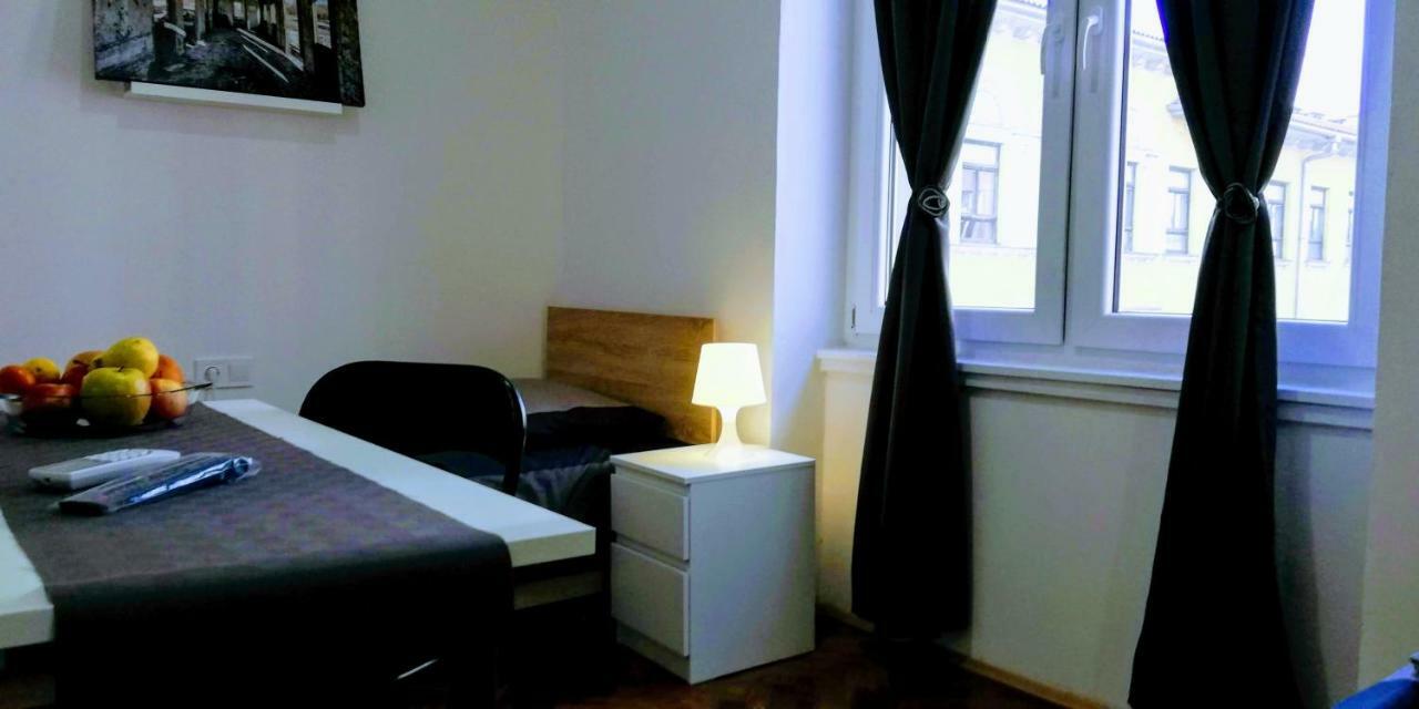 Zpula Center Apartments And Rooms Ngoại thất bức ảnh