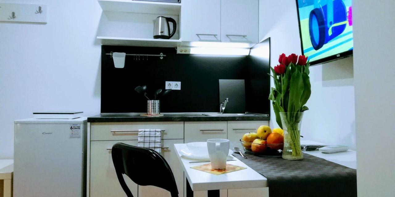 Zpula Center Apartments And Rooms Ngoại thất bức ảnh